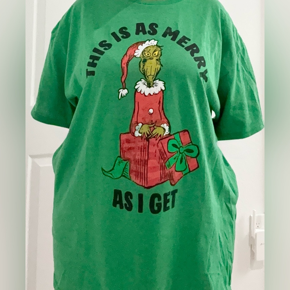 Nwt The Green Grinch Christmas T-Shirt Unisex